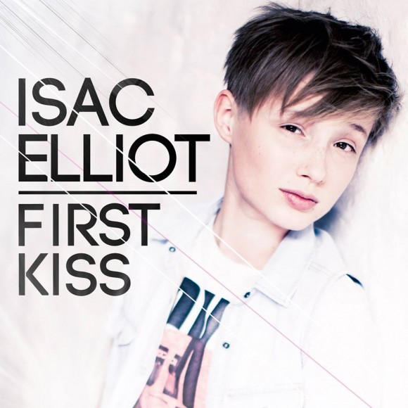 IsacElliotFirstKiss e1369986294675