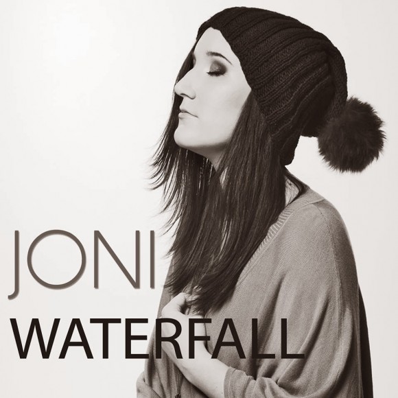 Joni Waterfall Photo Ugrai Judit e1389253790285