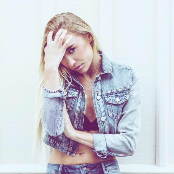 Elin-Rigby-784